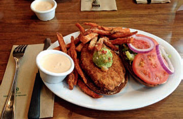 豆制品和蔬菜制成的素汉堡