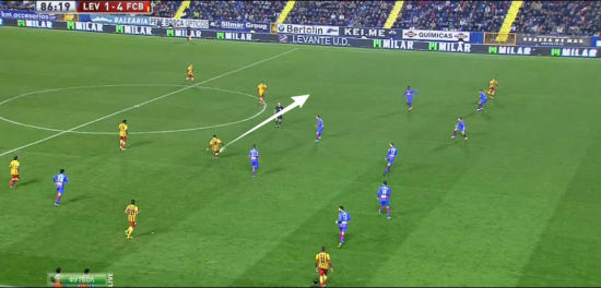 图片七：第87分钟梅西长传