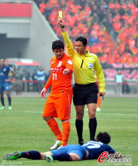 武里南主帅：伤病困扰平局也接受 鲁能防守仍出色