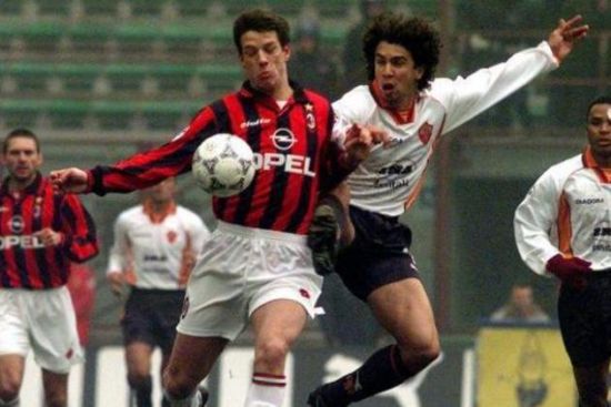 左后卫：克里斯蒂安-齐格