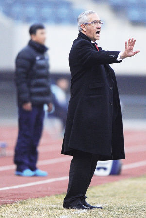 曼萨诺指挥有方