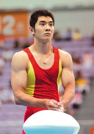 奥运体操冠军邢傲伟