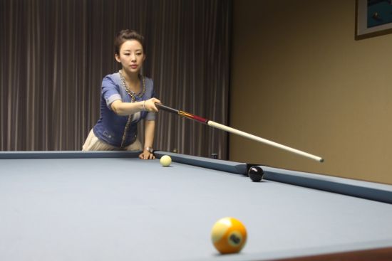 找出白球理想位置