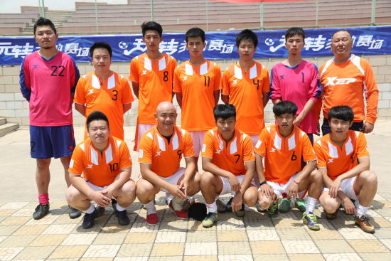 冠军队昆明理工大学合影