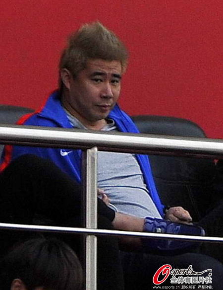 被网友吐槽的董方卓照片