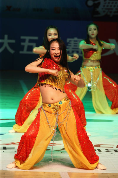 西南林大啦啦队