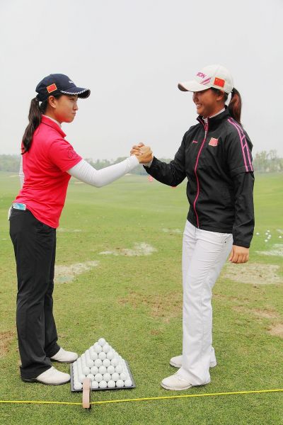 王欣(左)PK王馨迎(右)