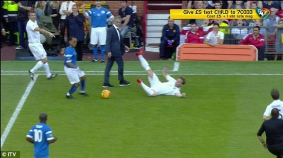 鸟叔踢倒莫尔斯