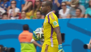 恩耶亚马抛媚眼