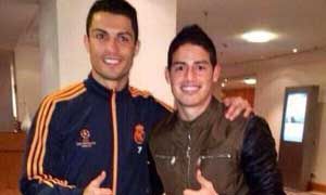 在C罗面前，J罗也化身脑残粉