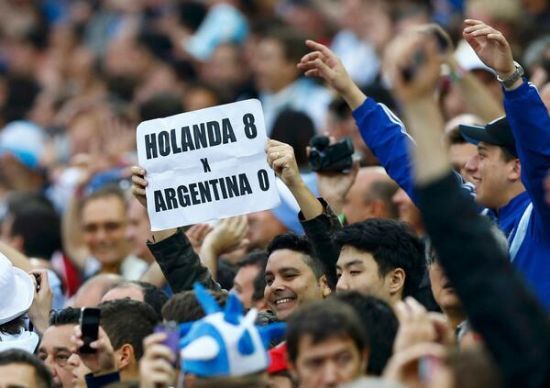 荷兰球迷败人品