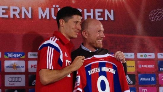 莱万多夫斯基加盟拜仁