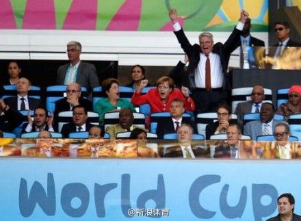 德国总统总理庆祝