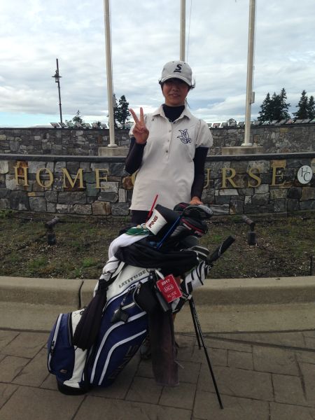 常文惠在承办球场留影