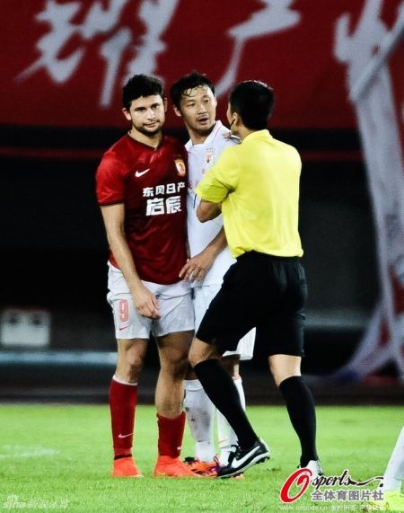 埃神汪强爆冲突