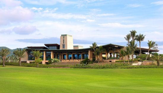 空气、食物、鲜花，碧海银滩，椰树海韵筑就这里的理想生活