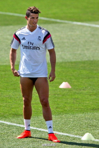 我怎么能这么帅呢，我为自己带盐