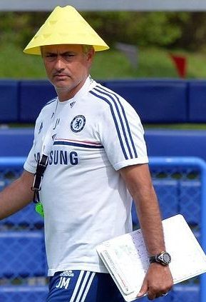 那个托妞，又打飞机，我现在去田里捡一下球