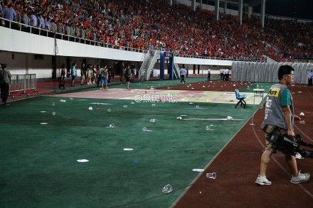 赛后天体一片狼藉