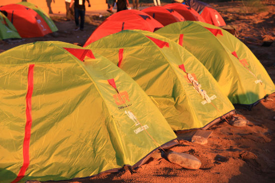 CAMEL骆驼为大越野赛事提供的户外帐篷