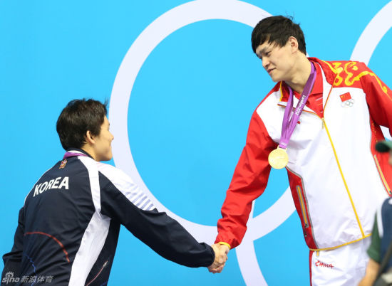 奥运400米自由泳朴泰桓祝贺孙杨