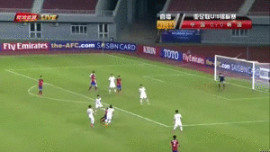 与韩国比赛 周煜辰横身扑救