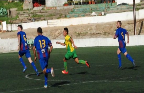 中国球员在马夫拉的比赛中