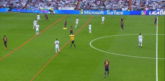 巴萨以往善于利用这个空间，但今天没做好