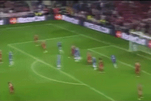 头球攻门的是金球奖候选人——诺小新！