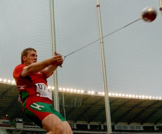 这两个方面在挥杆动作中都一样重要(见图10)