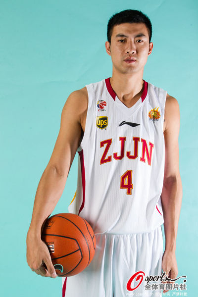 斗牛犬估计要明年才能上场比赛。