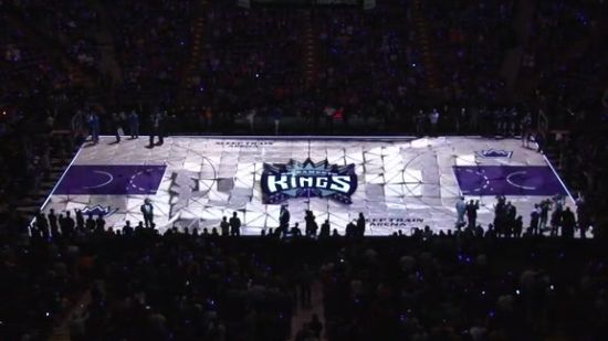 揭幕战前的3D投影