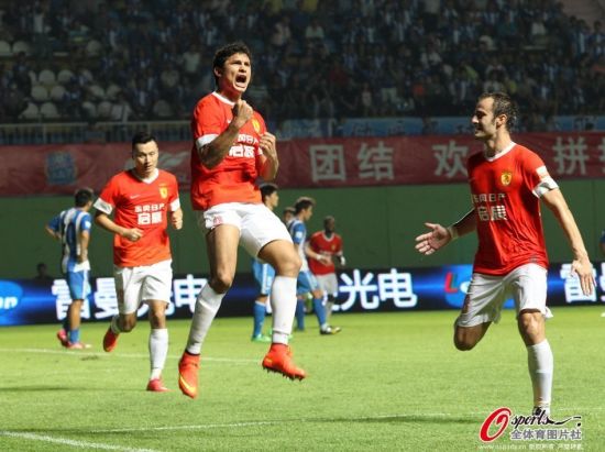 埃尔克森打破李金羽保持的单赛季联赛进球纪录