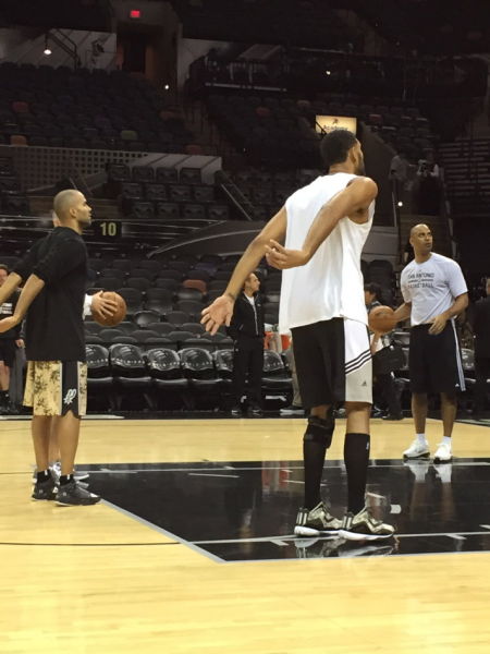 帕克和邓肯在赛前热身