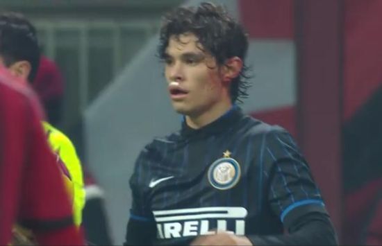 多多脸部血迹斑斑