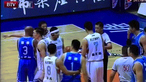 可兰白克对马布里的小动作