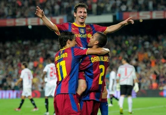 扛起梅西去争顶……