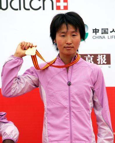 马拉松世界冠军孙伟伟女士。
