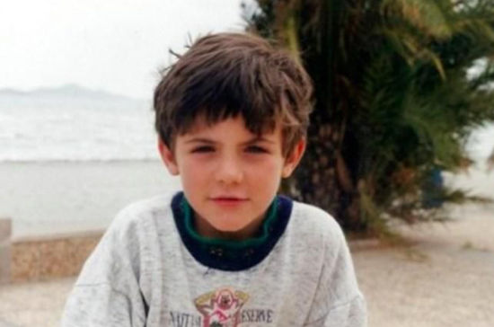 太帅了！这个帅气的少年是谁？？