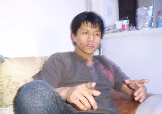 吸毒让刘云飞脸色并不好