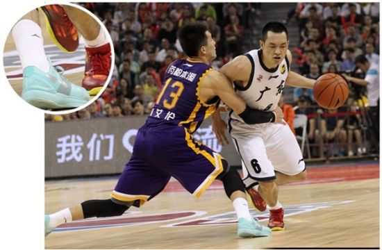 郭艾伦的薄荷绿低帮版闪击