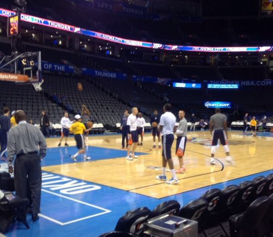 赛前训练的杜兰特 