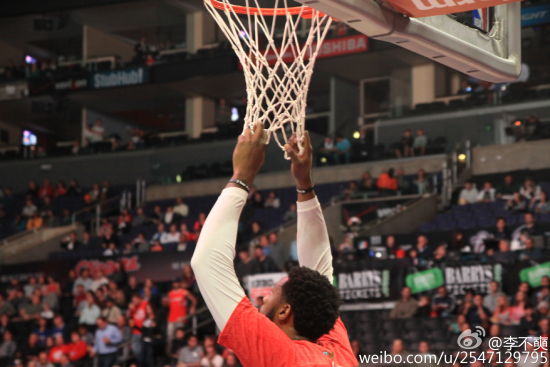 称霸篮下的小乔丹