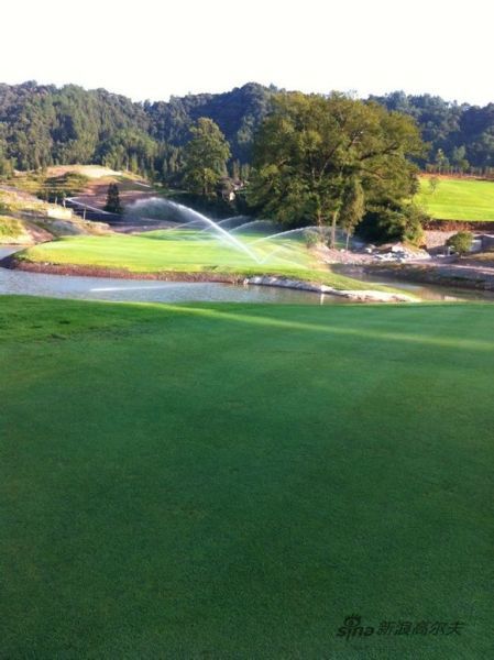 漂亮的梵净山球场