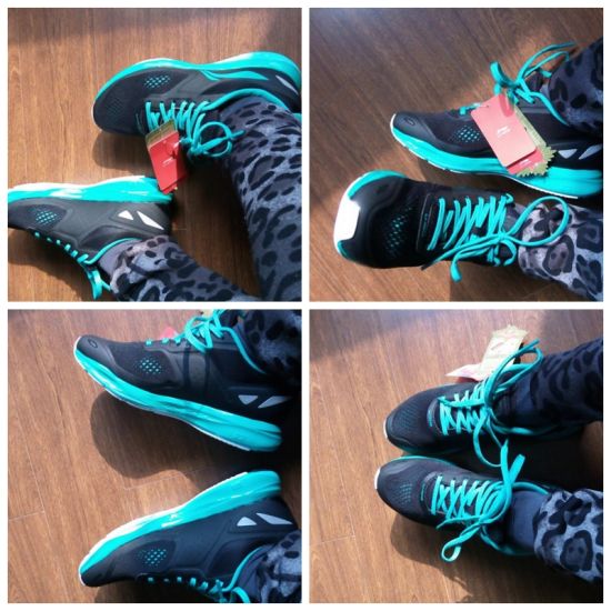 拿到鞋子会我就忍不住试穿起来，越看越喜欢！