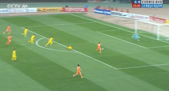 图20 王永珀的停球非常到位 