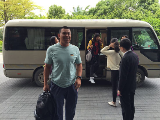 国家队女队教练谷昱 (图片来源：中国沙滩排球网)