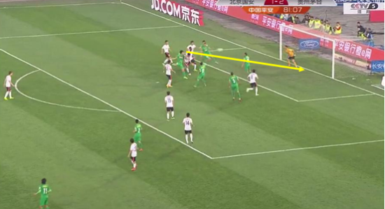 图15 邵佳一头球攻门