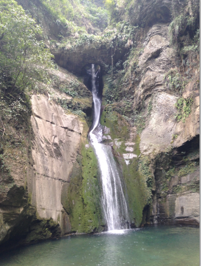 爱情信物—指环瀑布。