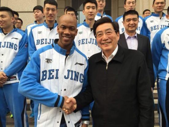 杨华:马布里会为中国人民抛弃美国国籍吗?